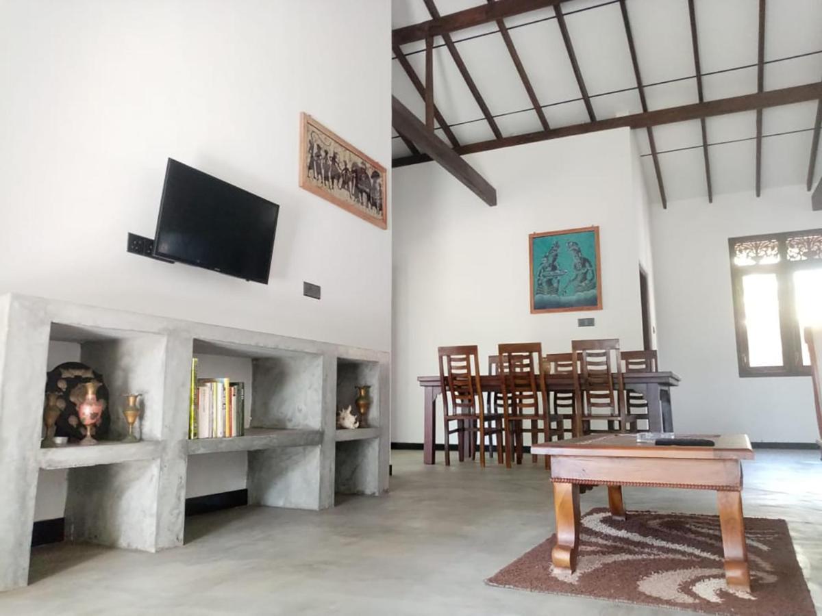 Villa Conch By Om Hikkaduwa Bagian luar foto