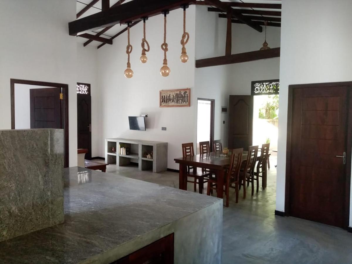 Villa Conch By Om Hikkaduwa Bagian luar foto