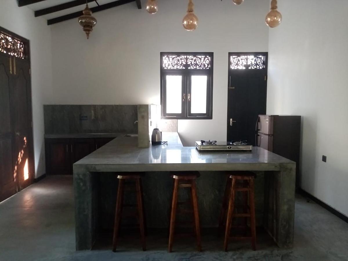 Villa Conch By Om Hikkaduwa Bagian luar foto
